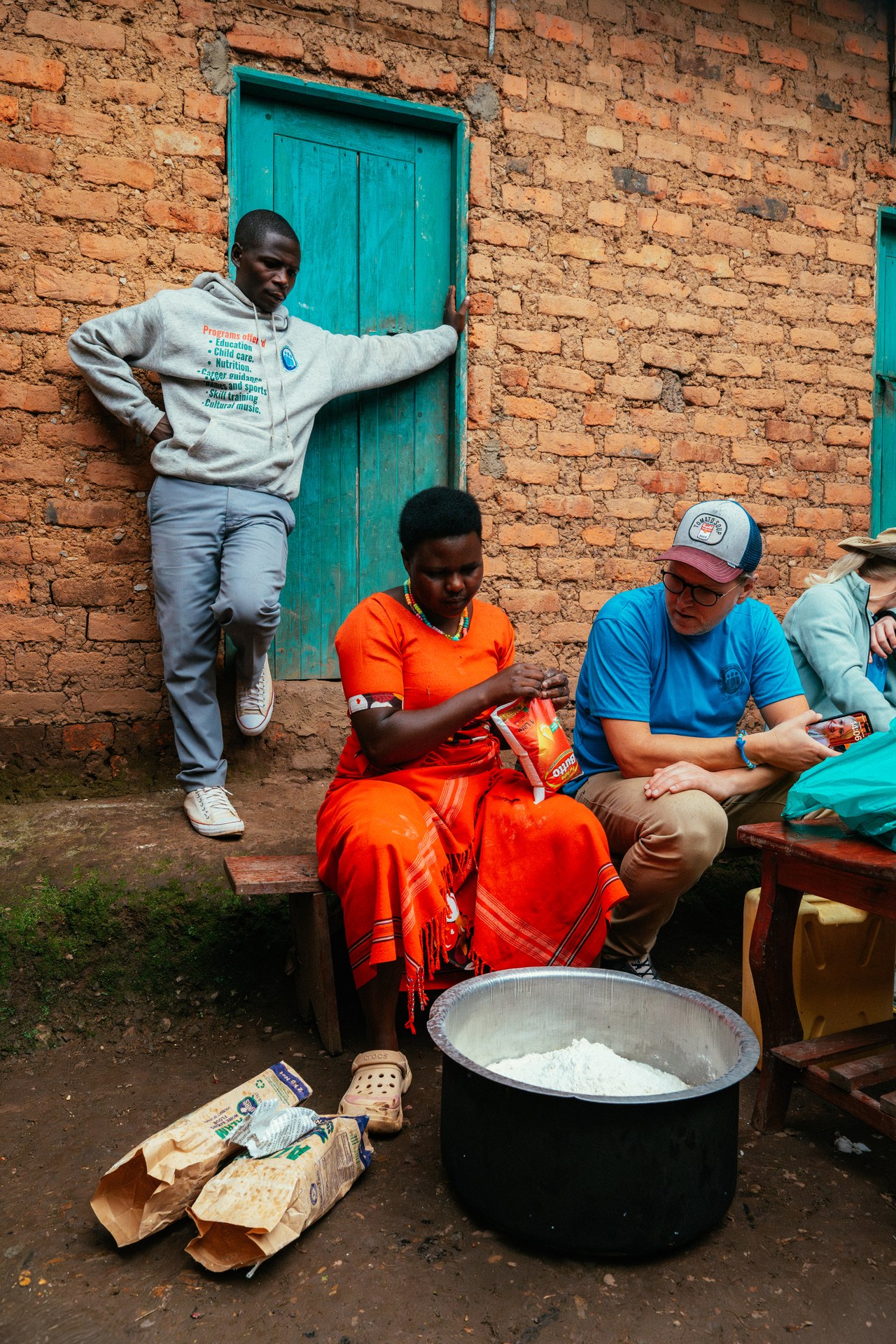 Cooking together: sharing and preparing food