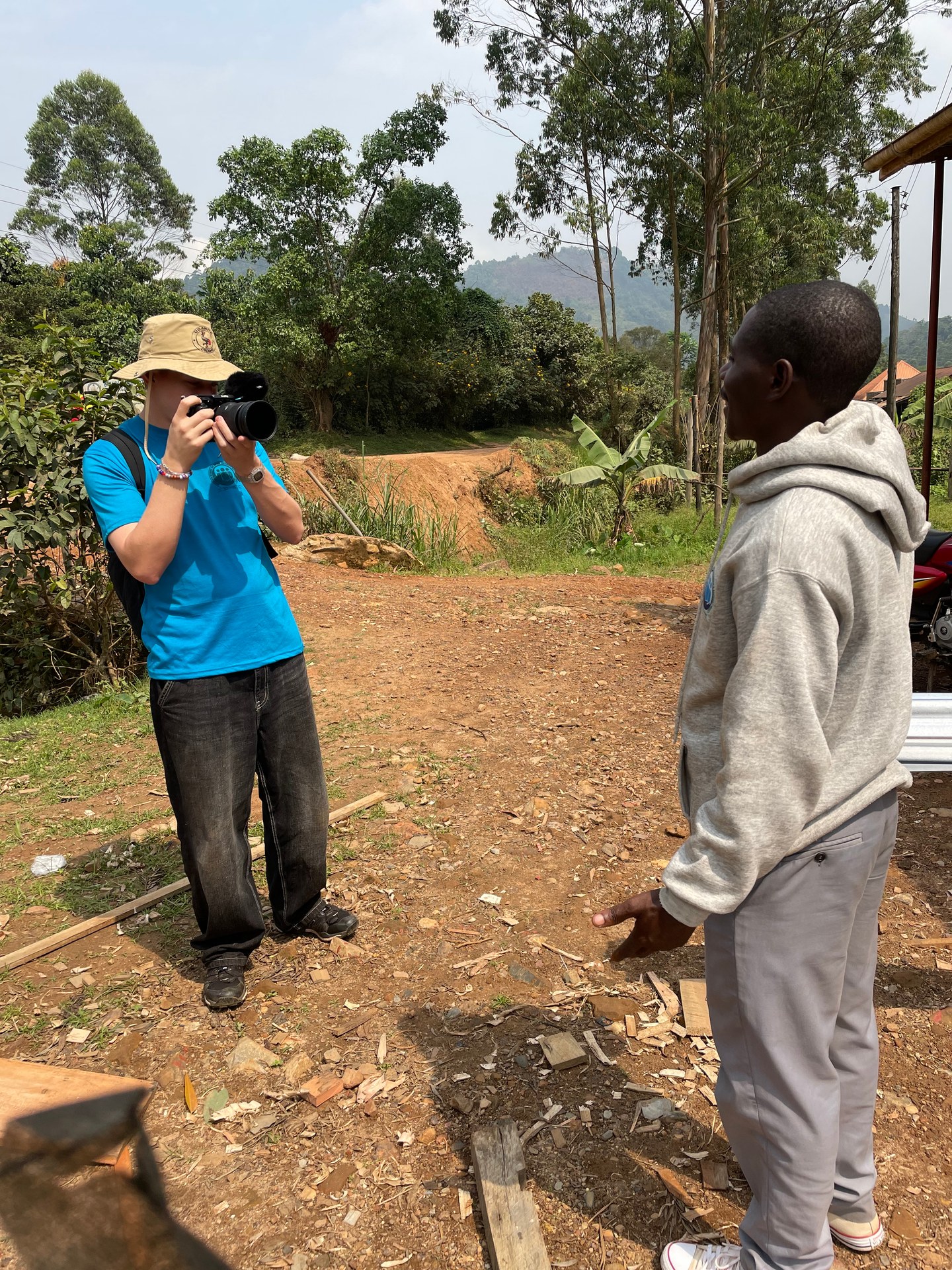 Face-to-face encounter in Buhoma