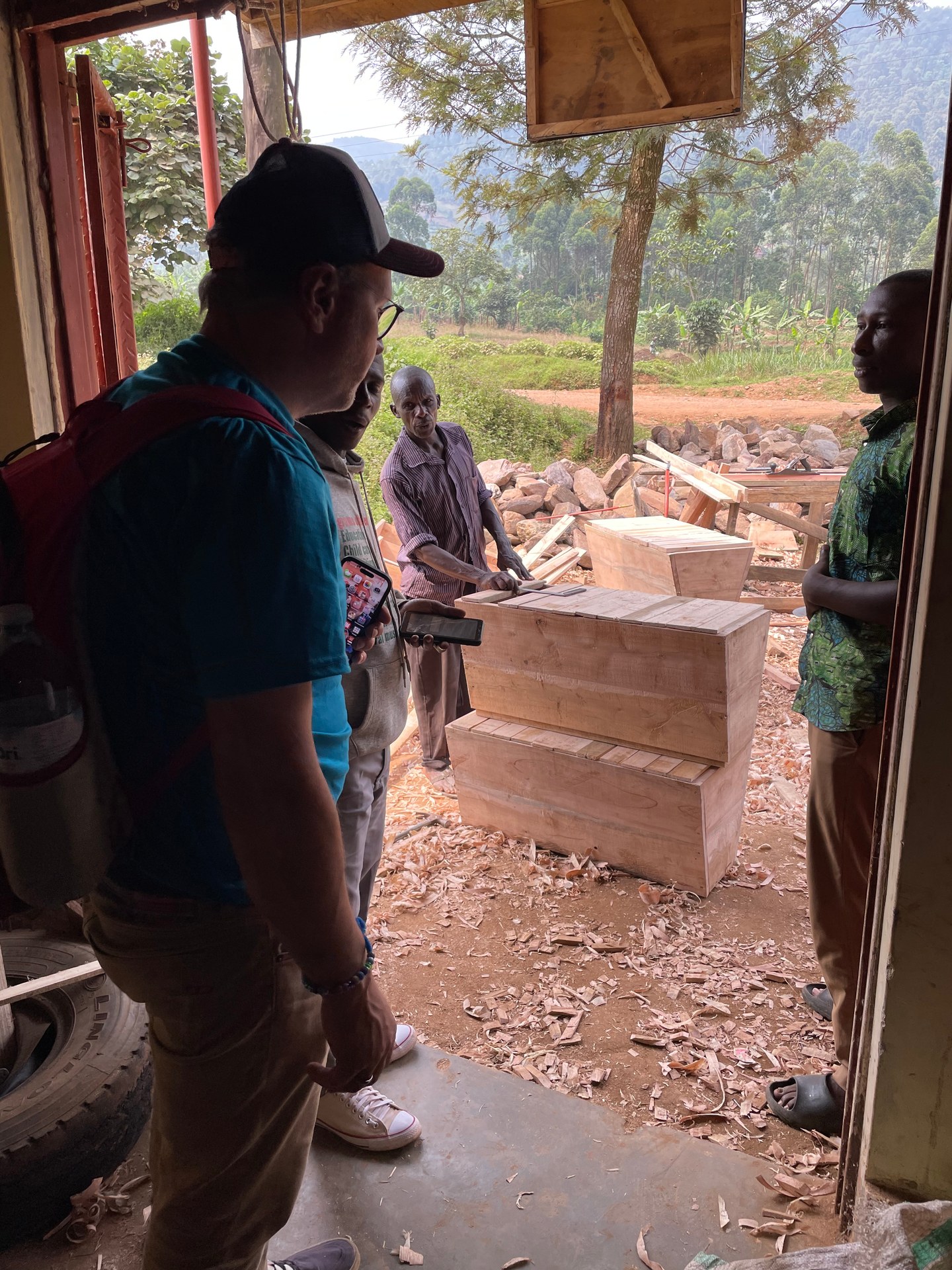 Carpenter in Buhoma, craftsmanship by hand