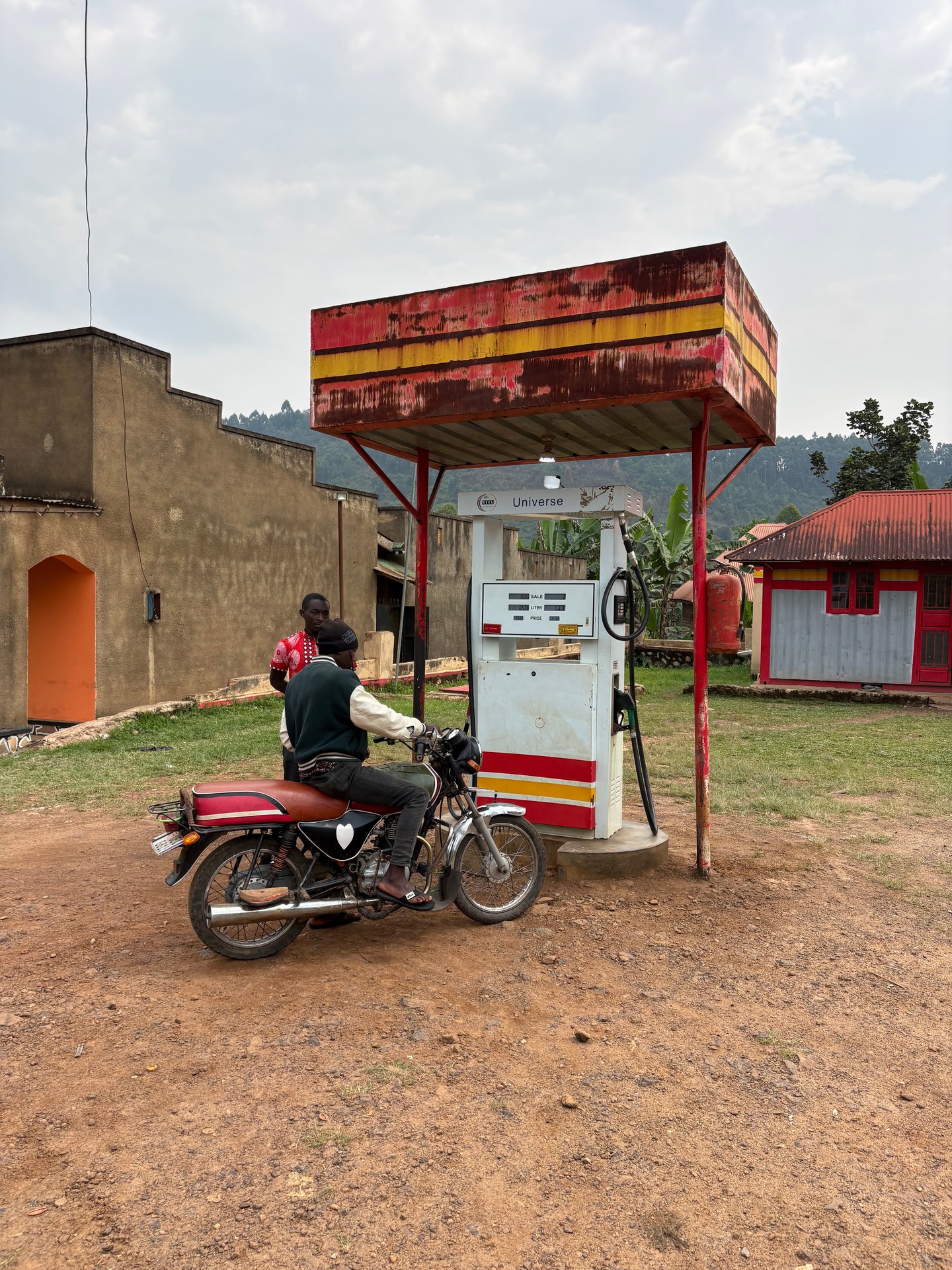 Petrol station in Buhoma